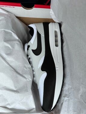 Nike Air Max 1 White/Black Size 12, New with Box